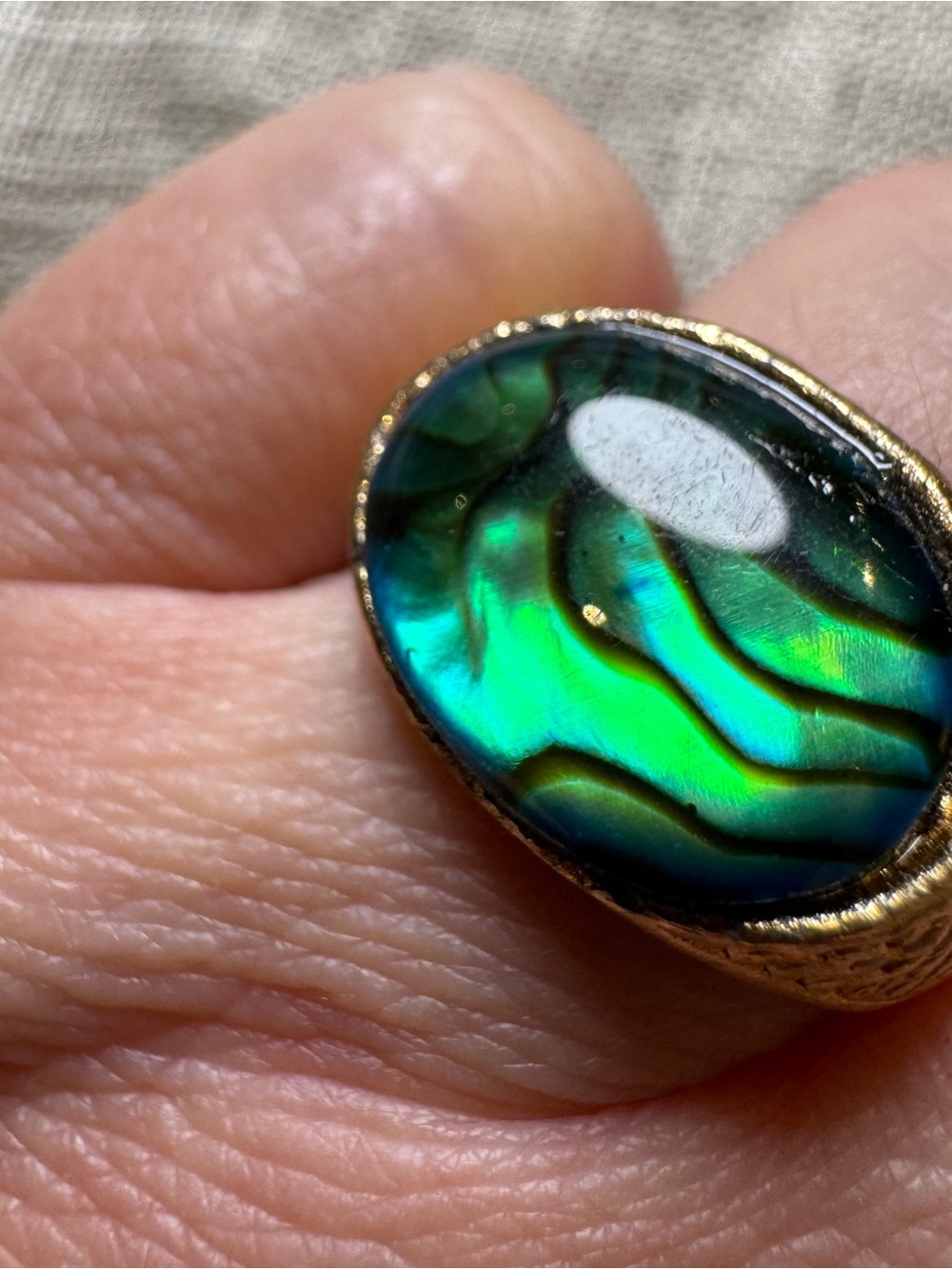 Vintage Dyed Abalone Statement Ring in Green-Blue Iridescence Sz 7.5